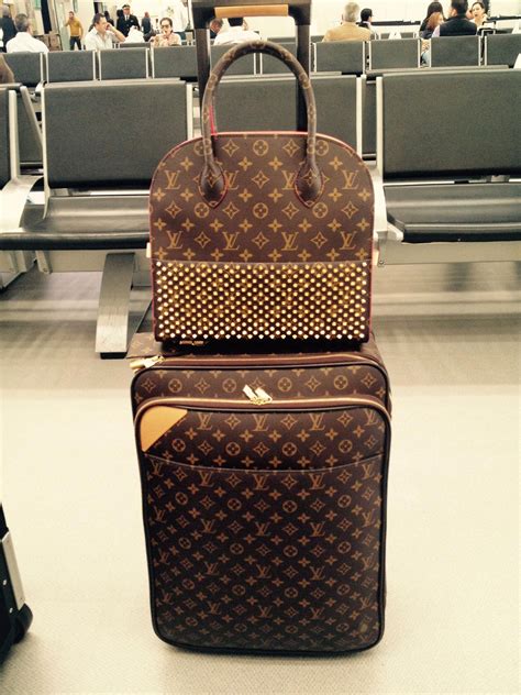 louis vuitton saks fifth avenue|louis vuitton handbags fifth sitesaksfifthavenue.